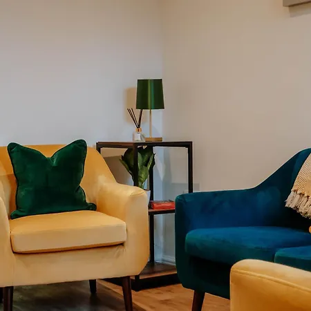 Mayfield Two - * Harrogate