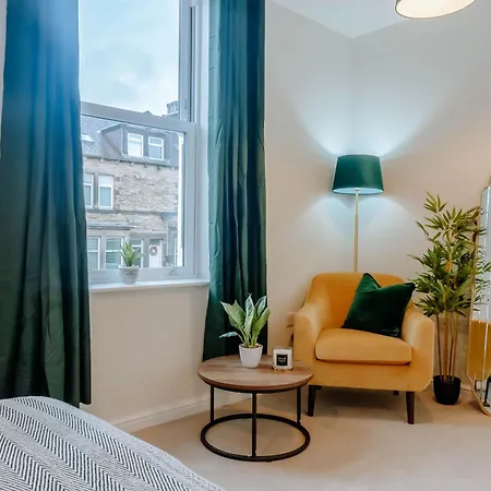 Apartment Mayfield Two - *